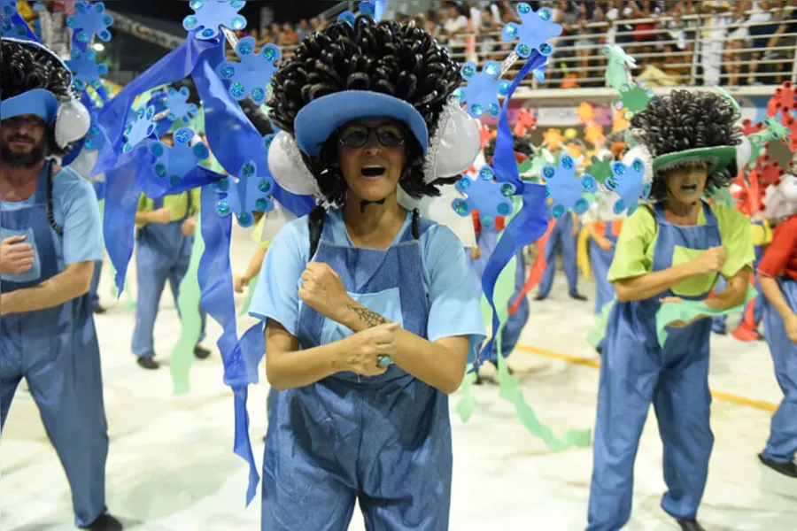 Confira a galeria de fotos do desfile da Unidos da Jucutuquara
