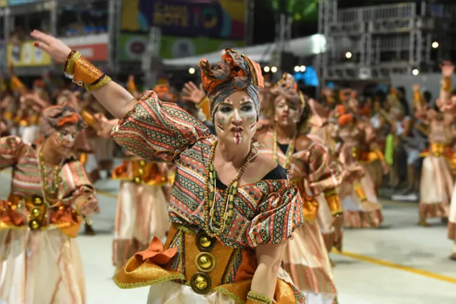 Confira a galeria de fotos do desfile da Unidos da Jucutuquara